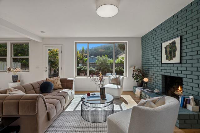 652 Montezuma Drive, Pacifica CA: https://media.crmls.org/mediaz/766b8155-368f-4a74-812d-78dd3b83e0ea.jpg