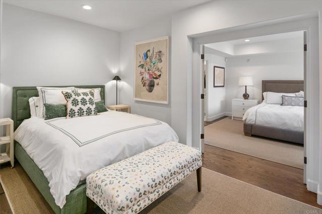 8171 El Paseo Grande, La Jolla CA: https://media.crmls.org/mediaz/766ba5e9-a8c4-479f-bcbf-14d8b7095a50.jpg