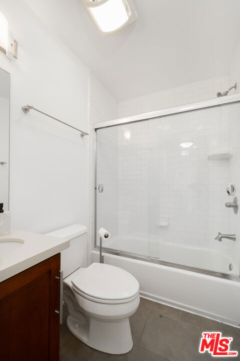 4702 Fulton Avenue, Sherman Oaks CA: https://media.crmls.org/mediaz/766c4bd5-d885-4231-a407-e1a680363f3b.jpg