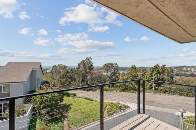 Detail Gallery Image 6 of 41 For 1763 Sky Loft Ln, Encinitas,  CA 92024 - 3 Beds | 3 Baths