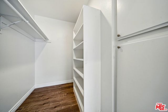 6212 FULTON Avenue, Van Nuys CA: https://media.crmls.org/mediaz/766d820d-8893-4b99-8283-2432a8bb5264.jpg
