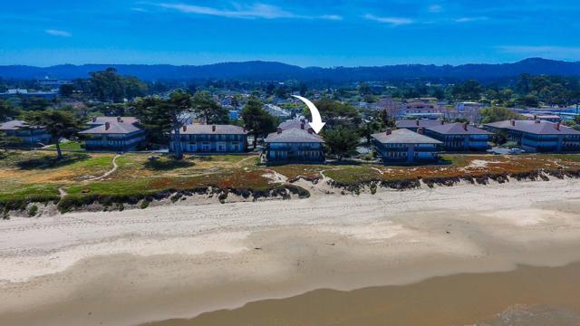 36 La Playa Street, Monterey CA: https://media.crmls.org/mediaz/766dad17-f841-4485-9417-6447930ecc20.jpg