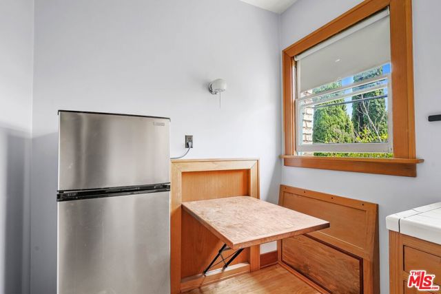 5121 1/2 EAGLE ROCK Boulevard, Los Angeles CA: https://media.crmls.org/mediaz/766dd3cd-c149-4309-a1c4-ed4e314c0a15.jpg