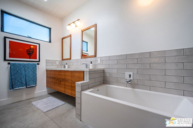 Image 32 of 64 For 2340 Duane Road