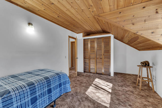 53340 Idyllbrook Drive, Idyllwild CA: https://media.crmls.org/mediaz/766f49e4-693b-4598-85f0-7e19fb605038.jpg