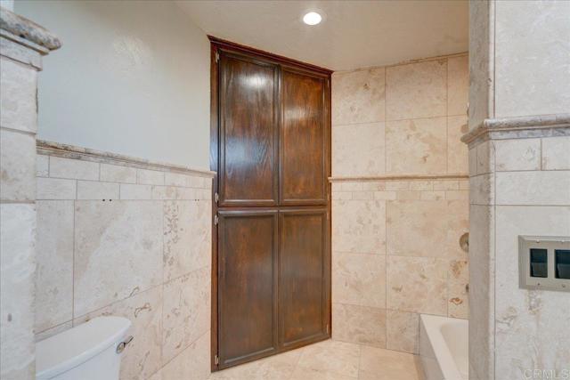 18434 Ramona View Drive, Ramona CA: https://media.crmls.org/mediaz/766fea08-05e7-4c30-b590-87764962db32.jpg