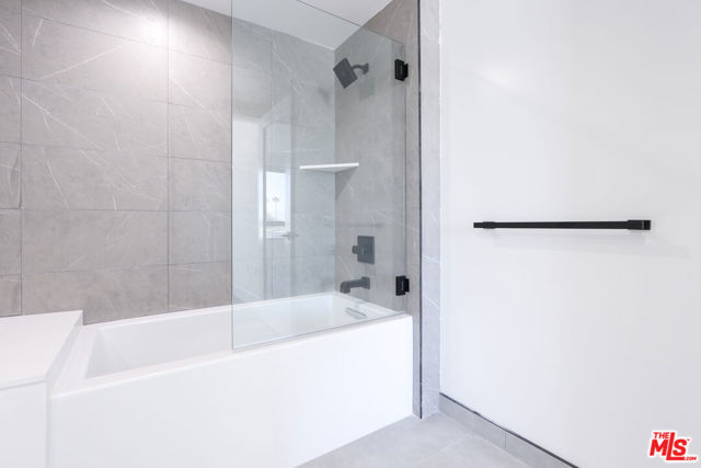 11800 Courtleigh Drive, Los Angeles CA: https://media.crmls.org/mediaz/766ffb1b-4338-494d-ae34-a4aa7ab4f9bd.jpg