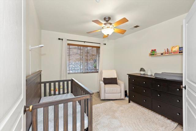 Image 21 of 35 For 933 Silverbrook Drive