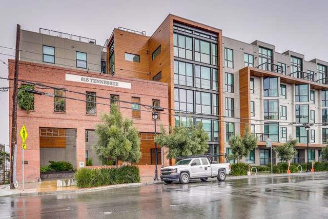 815 Tennessee Street, San Francisco CA: https://media.crmls.org/mediaz/7670a324-79ce-454f-a8e8-f06e633ee0ec.jpg