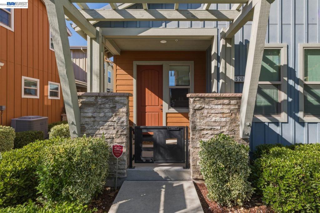 520 Sandalwood Dr