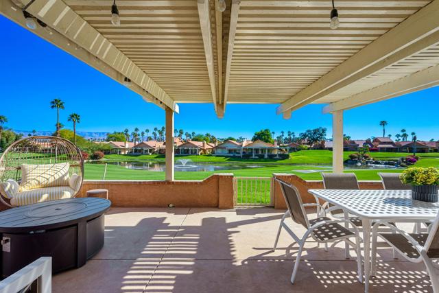 42498 Sand Dune, Palm Desert CA: https://media.crmls.org/mediaz/76713ad9-dc7e-4f4a-adf1-32dd1212678d.jpg