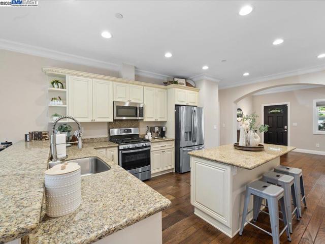 741 N N St, Livermore CA: https://media.crmls.org/mediaz/767306a7-657f-4441-8389-a49582d97489.jpg