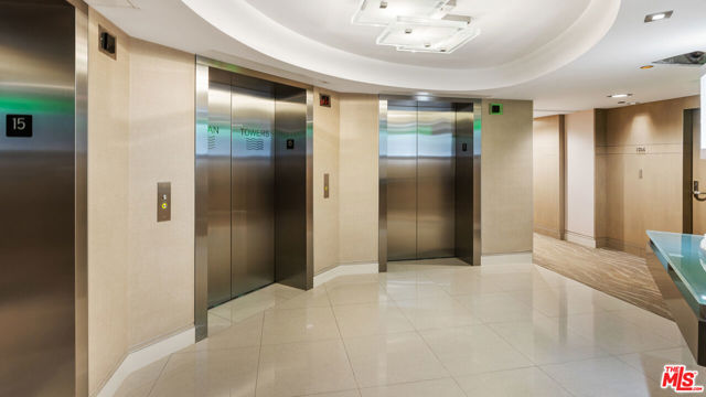 201 Ocean Avenue, Santa Monica CA: https://media.crmls.org/mediaz/76736808-06ae-4fbc-9393-78e528a44783.jpg