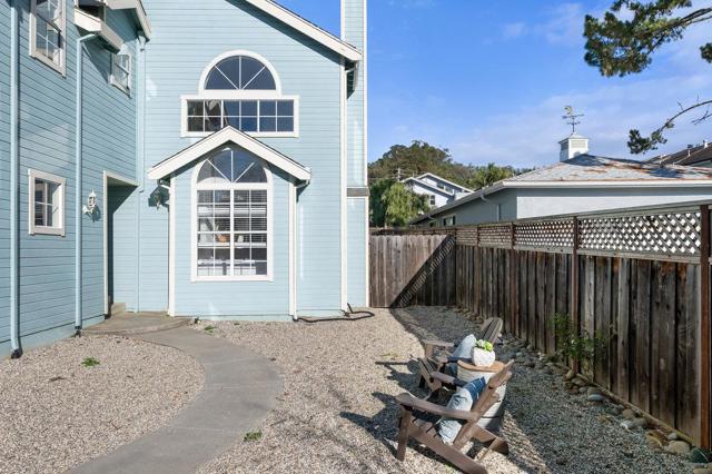 622 Avenue Balboa, El Granada CA: https://media.crmls.org/mediaz/7673fd0b-b9bd-4156-8ed0-40685753e4f5.jpg