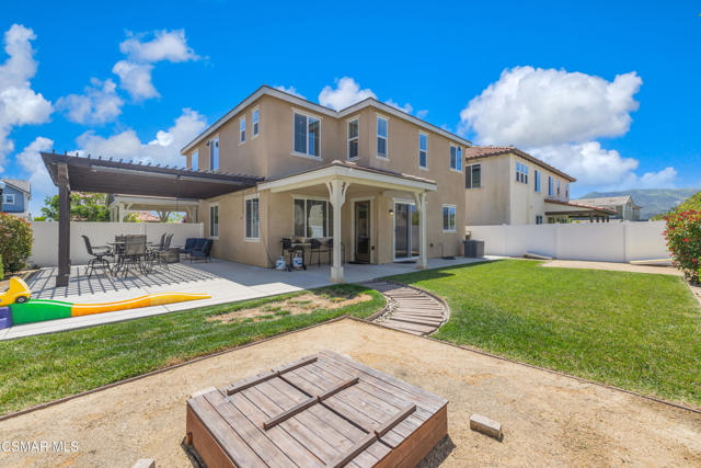 67 Clearwood Street, Fillmore CA: https://media.crmls.org/mediaz/76741f2b-2076-428e-8929-6b255ecbc5a6.jpg
