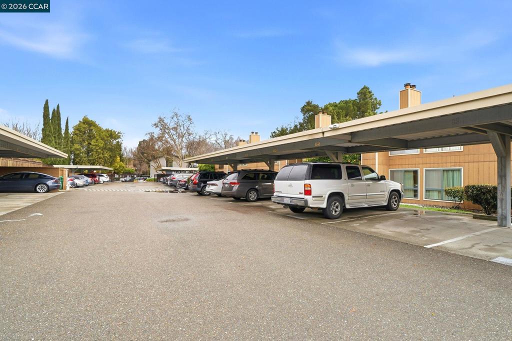 https://media.crmls.org/mediaz/767533a9-f7b2-4f87-b6a0-baf816764a07.jpg?preset=X-Large