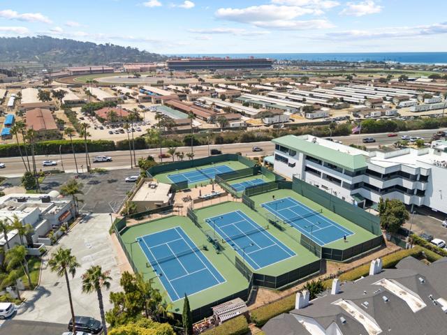 524 Via De La Valle,  CA: https://media.crmls.org/mediaz/7676d0f1-08c1-4320-bde4-1920b6fa2b52.jpg