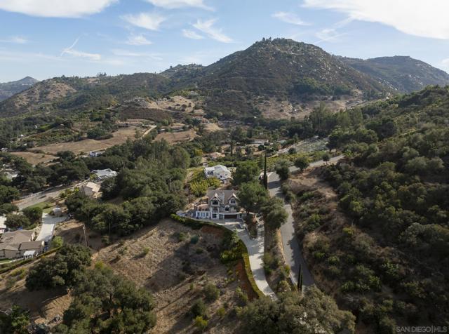 29531 Gordon Hill Road, Valley Center CA: https://media.crmls.org/mediaz/7677229c-9689-47ba-95a0-27a2c35a026c.jpg