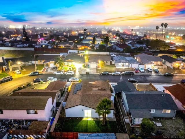779 Kedzie, San Diego CA: https://media.crmls.org/mediaz/76774ffb-9362-4df4-8466-2ad97f06c84a.jpg