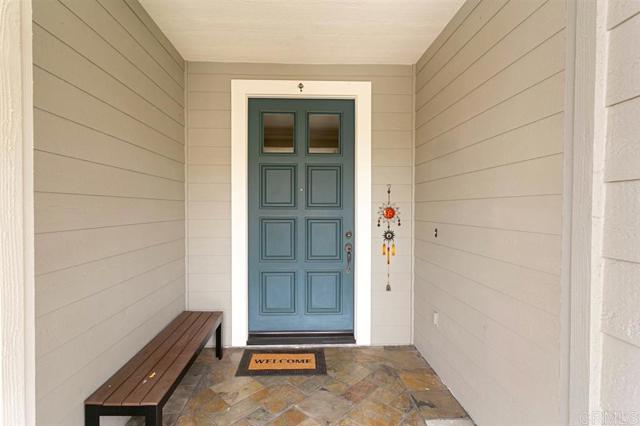 Detail Gallery Image 2 of 21 For 7047 Rose Dr, Carlsbad,  CA 92011 - 4 Beds | 4/1 Baths