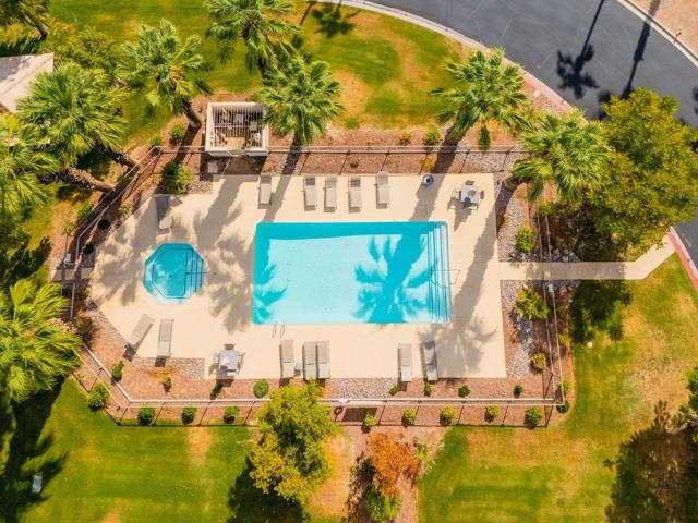 76761 Chrysanthemum Way, Palm Desert, CA 92211