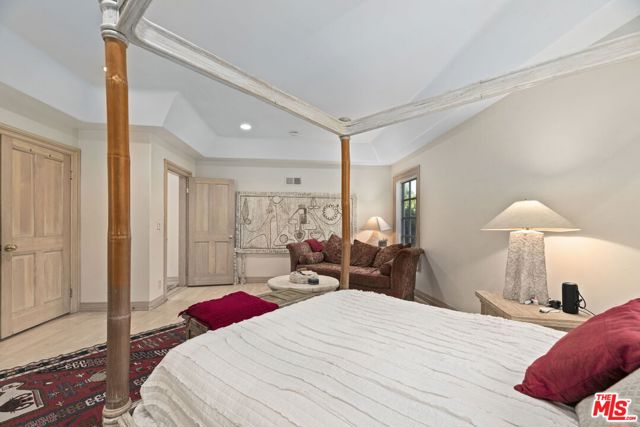 14330 Mulholland Drive, Los Angeles CA: https://media.crmls.org/mediaz/7677d253-e541-4d52-b69c-c063ac94b038.jpg