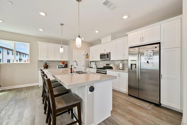 1855 Montage Ave, Chula Vista CA: https://media.crmls.org/mediaz/7677e0e4-4fb2-464e-9b42-739c8f42d95f.jpg
