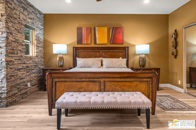 226 Canyon Circle, Palm Springs CA: https://media.crmls.org/mediaz/76784821-596b-4c46-bdbf-b744873d47a7.jpg