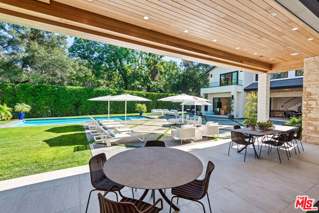 16144 HIGH VALLEY Place, Encino CA: https://media.crmls.org/mediaz/7678784a-3075-4fcb-9dda-02f13dab43d2.jpg
