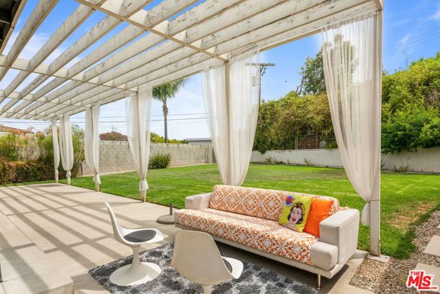 3229 Rosewood Avenue, Los Angeles CA: https://media.crmls.org/mediaz/767933a8-f9ab-4679-b11a-928d29a6db05.jpg