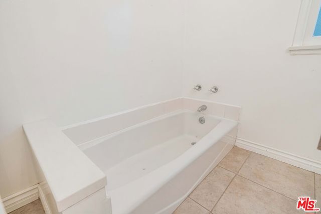 Drew Fenton | 574 Almar Avenue Pacific Palisades CA | MLS: 7469492