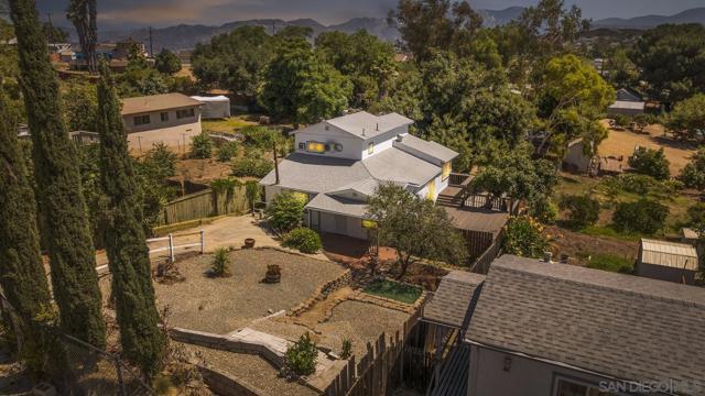 8545 Gardena Rd, Lakeside CA: https://media.crmls.org/mediaz/767ae4bf-dd90-46b1-997f-dd97b078c0a1.jpg