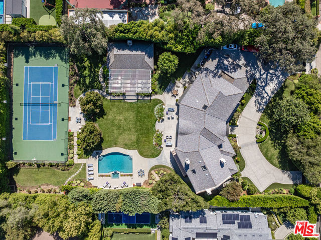 5200 Encino Avenue, Encino CA: https://media.crmls.org/mediaz/767ae553-7a3a-4e7b-949b-5c82bba8ac05.jpg