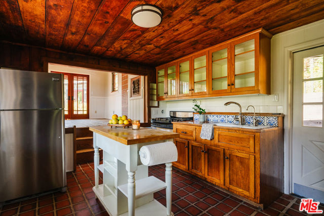 19559 Cave Way photo 8