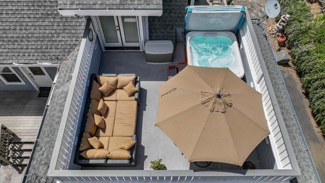 20944 Woodside Way, Groveland CA: https://media.crmls.org/mediaz/767b5700-f26c-4c8d-9d16-32d997f2ad7e.jpg