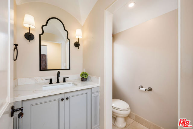 1028 9th Street, Manhattan Beach, California 90266, 5 Bedrooms Bedrooms, ,5 BathroomsBathrooms,Residential,Sold,9th,25532263