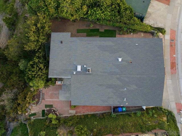 4985 Pacifica, San Diego CA: https://media.crmls.org/mediaz/767c4122-7fff-497e-a473-fcbd76745a41.jpg