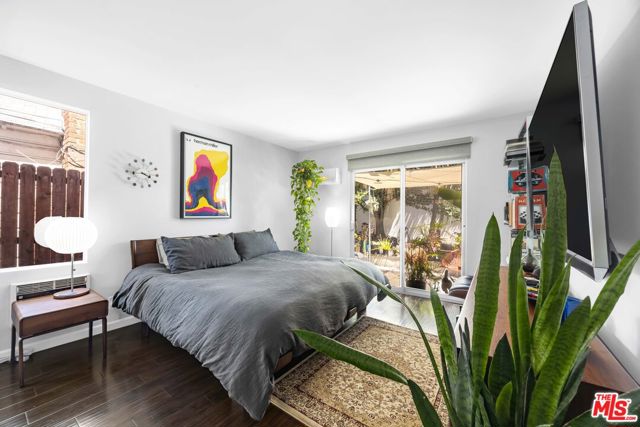 1328 Havenhurst Drive, West Hollywood, California 90046, 1 Bedroom Bedrooms, ,1 BathroomBathrooms,Condominium,For Sale,Havenhurst,24430221