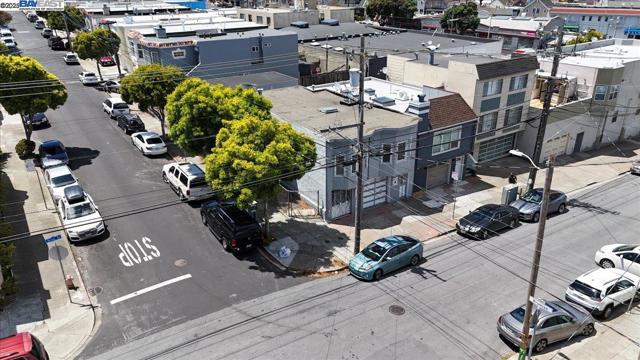 40 Acton St, Daly City CA: https://media.crmls.org/mediaz/767c643b-3cb2-4565-950d-733e56a7fa27.jpg