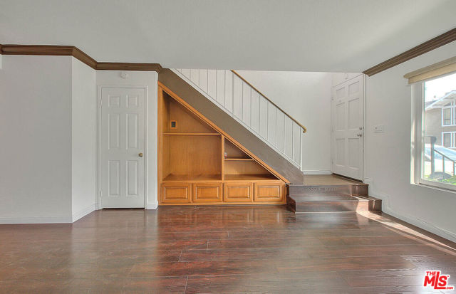 700 W Walnut Avenue, Orange CA: https://media.crmls.org/mediaz/767c760f-3d64-47d4-9fca-fee4ff644b1a.jpg