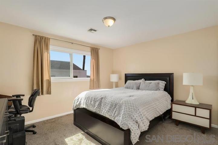 MLS #250027775SD img 4