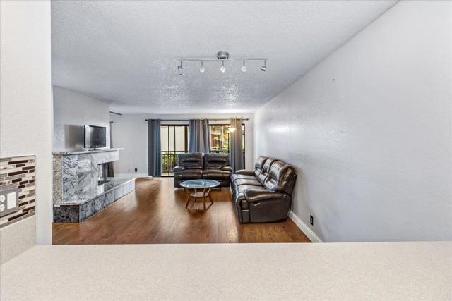 166 Kern Street, Salinas CA: https://media.crmls.org/mediaz/767e01f8-4ef8-4a46-bdcd-c5e09652f594.jpg