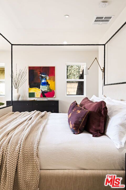 Image 37 of 56 For 4525 Greenbush Avenue