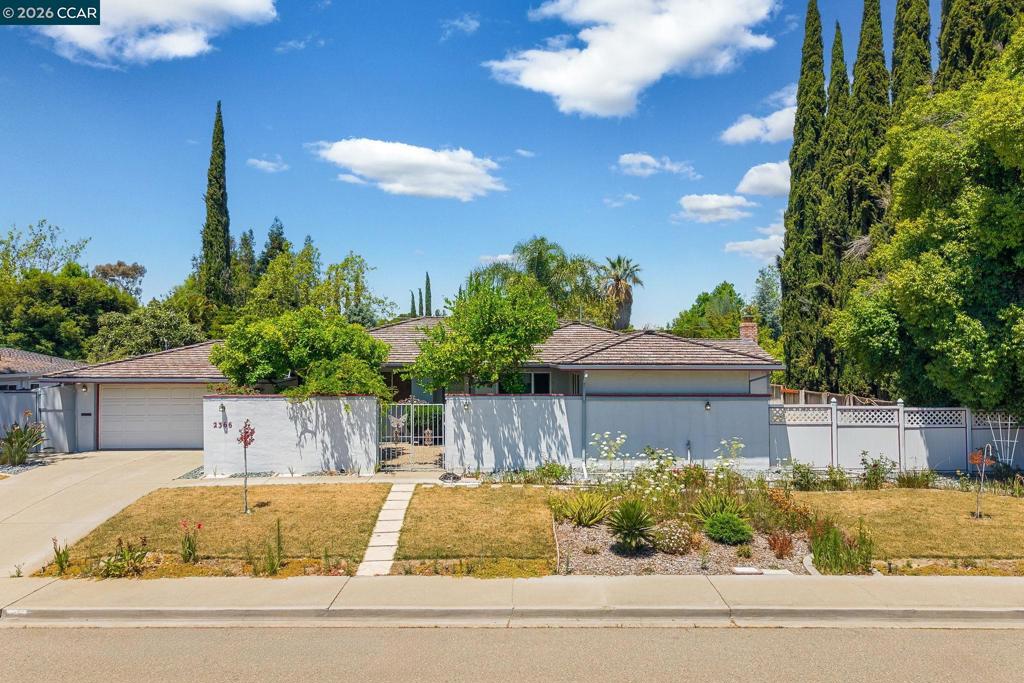 2366 Shannon Ln