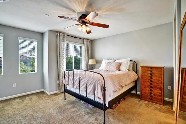 140 Selby Ln, Livermore CA: https://media.crmls.org/mediaz/767f9ea2-877b-47a5-83ec-3c3995f16aa6.jpg