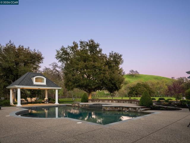 Image 5 of 60 For 5401 Penny Ln