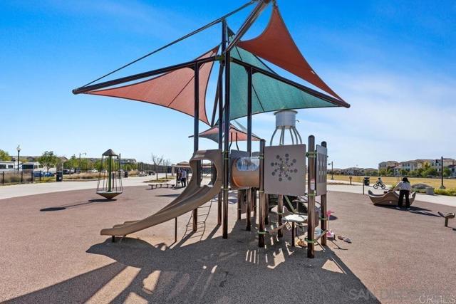 1319 Keck Road, Chula Vista CA: https://media.crmls.org/mediaz/767fc797-3737-47af-8cbe-9ea05dd0e506.jpg