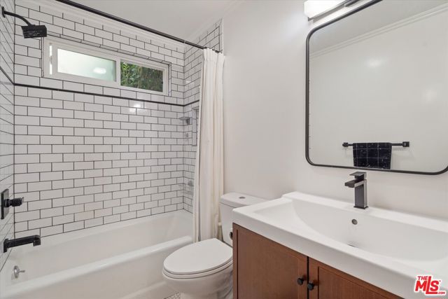 1327 Stanford Street, Santa Monica CA: https://media.crmls.org/mediaz/767febdc-a113-4dd9-aacb-fa978074ae8f.jpg