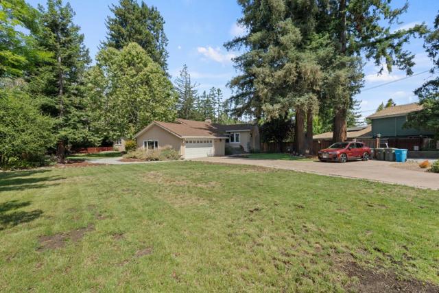 1690 Cordilleras Road, Redwood City CA: https://media.crmls.org/mediaz/76801a87-1eb5-45e8-8ff9-150f192f3e7e.jpg