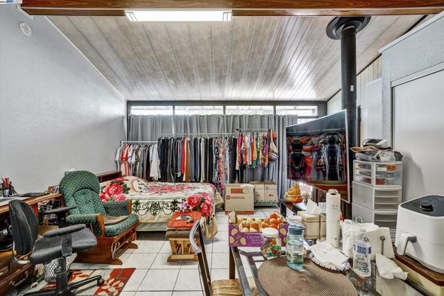 4909 Romeo, Fremont CA: https://media.crmls.org/mediaz/76813625-ceec-4297-9980-5040a979f112.jpg